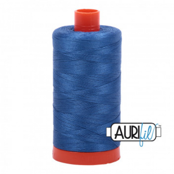 Aurifil Mako NE 50-2, 2730	 delft blue, 1300 m